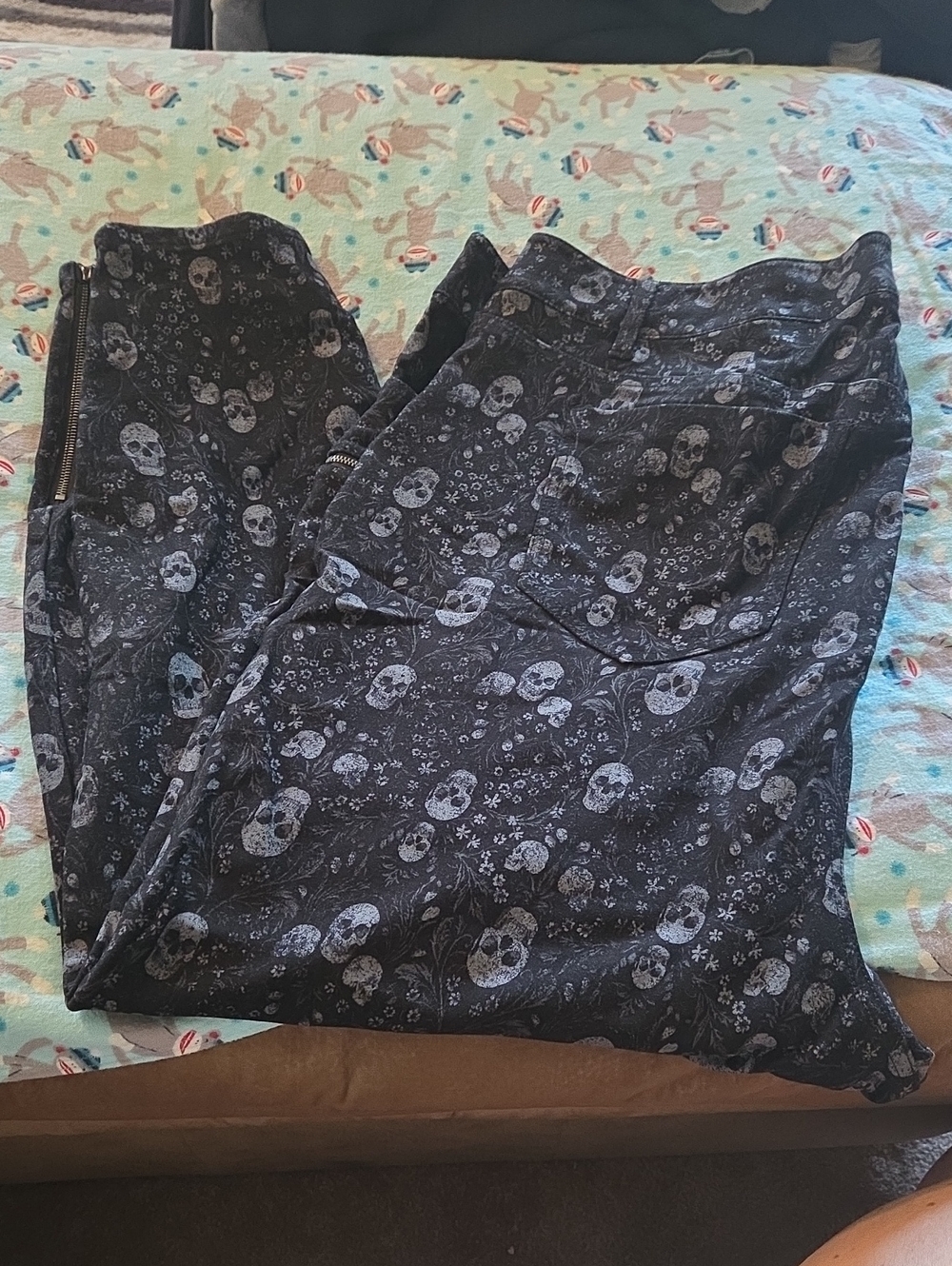 torrid Black Skull & Floral Print Pants